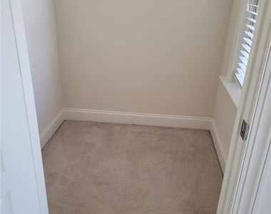 8540 Andrast Alley - Photo Thumbnail 32