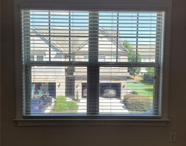 8540 Andrast Alley - Photo Thumbnail 34
