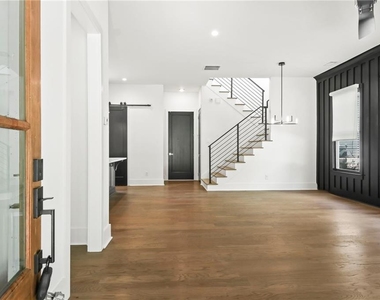 1241 Bridges Avenue Sw - Photo Thumbnail 3