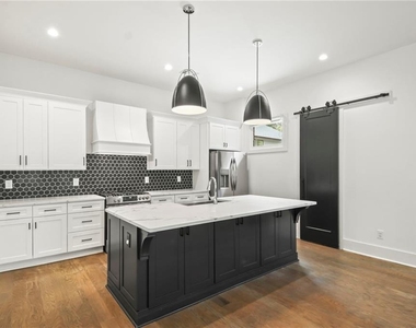 1241 Bridges Avenue Sw - Photo Thumbnail 8