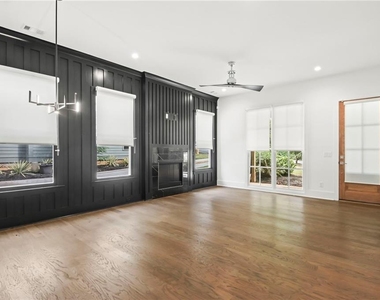 1241 Bridges Avenue Sw - Photo Thumbnail 6