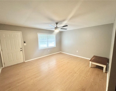 6321 Raymond Terrace - Photo Thumbnail 4