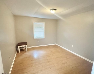 6321 Raymond Terrace - Photo Thumbnail 9