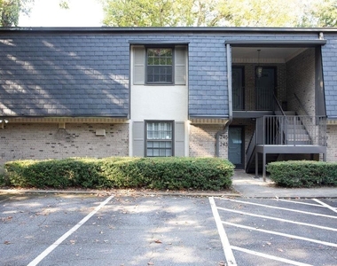 244 Triumph Drive Nw - Photo Thumbnail 5