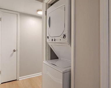 244 Triumph Drive Nw - Photo Thumbnail 13