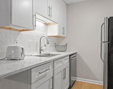 244 Triumph Drive Nw - Photo Thumbnail 2