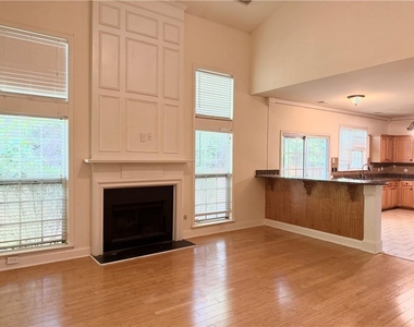 6460 Whirlaway Drive - Photo Thumbnail 3