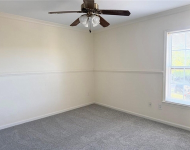 6460 Whirlaway Drive - Photo Thumbnail 16