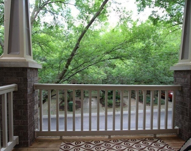 843 Commonwealth Avenue Avenue Se - Photo Thumbnail 5