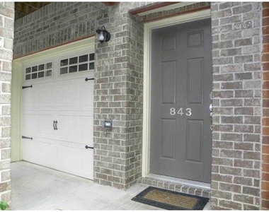 843 Commonwealth Avenue Avenue Se - Photo Thumbnail 1
