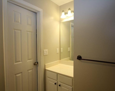 843 Commonwealth Avenue Avenue Se - Photo Thumbnail 14