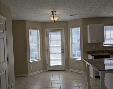 347 Springheaven Way - Photo Thumbnail 7
