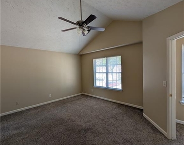 347 Springheaven Way - Photo Thumbnail 15