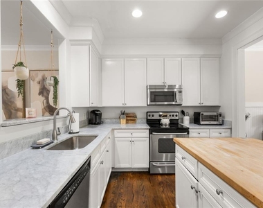 2671 Colgan Court Se - Photo Thumbnail 7