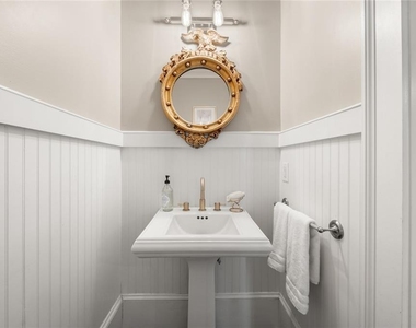 2671 Colgan Court Se - Photo Thumbnail 12