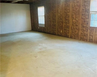 637 Rae Drive - Photo Thumbnail 22