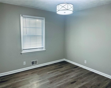 637 Rae Drive - Photo Thumbnail 17