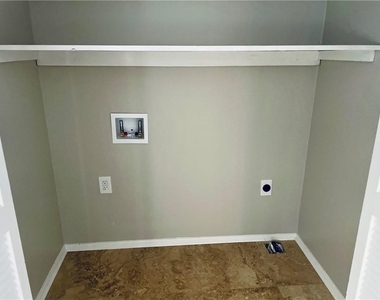 637 Rae Drive - Photo Thumbnail 11