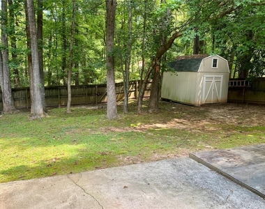 305 Deergrass Trail - Photo Thumbnail 11