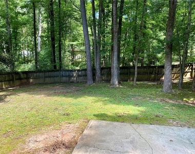 305 Deergrass Trail - Photo Thumbnail 12
