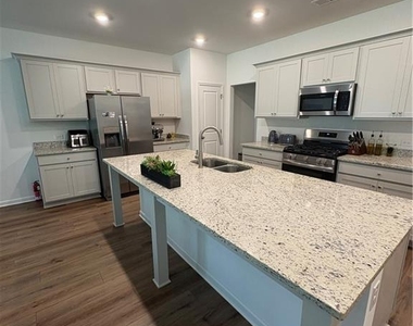 2833 Habibi Court - Photo Thumbnail 6