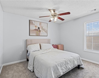 7200 Ravenwood Lane - Photo Thumbnail 21