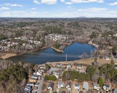 7200 Ravenwood Lane - Photo Thumbnail 25