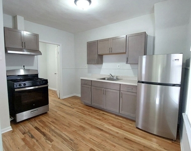 1151 W 19th Street - Photo Thumbnail 5