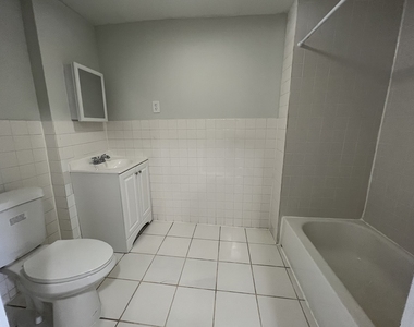 1151 W 19th Street - Photo Thumbnail 12