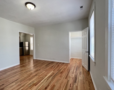 1151 W 19th Street - Photo Thumbnail 3