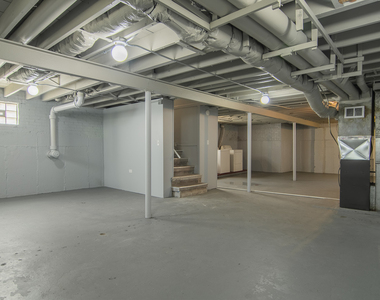 14537 University Avenue - Photo Thumbnail 15