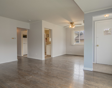 14537 University Avenue - Photo Thumbnail 1