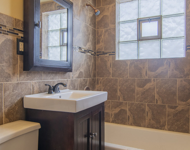 14537 University Avenue - Photo Thumbnail 17