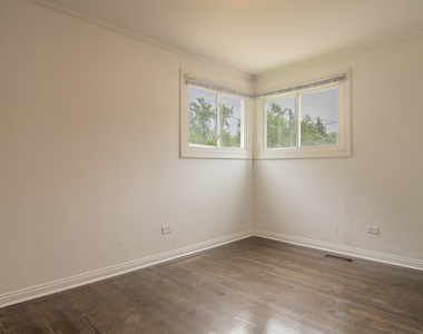 14537 University Avenue - Photo Thumbnail 7