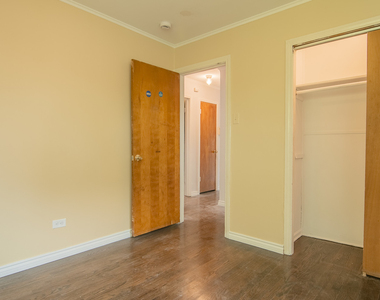 14537 University Avenue - Photo Thumbnail 13