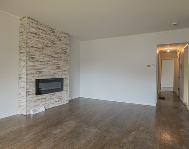 14537 University Avenue - Photo Thumbnail 6