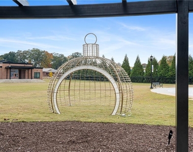 1012 Davis Street - Photo Thumbnail 21