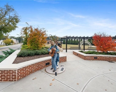 1012 Davis Street - Photo Thumbnail 20