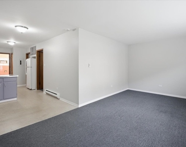 6206 W 64th Place - Photo Thumbnail 3