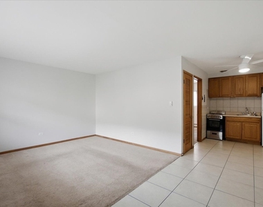 6206 W 64th Place - Photo Thumbnail 2