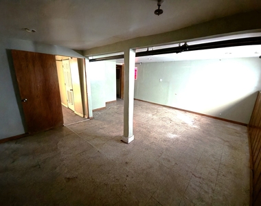 2118 W Garfield Boulevard - Photo Thumbnail 15