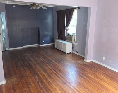 2118 W Garfield Boulevard - Photo Thumbnail 3