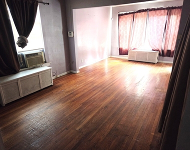2118 W Garfield Boulevard - Photo Thumbnail 4