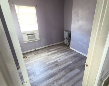 2118 W Garfield Boulevard - Photo Thumbnail 10