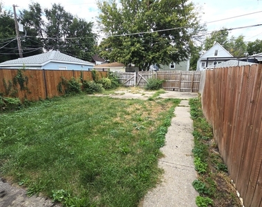 2118 W Garfield Boulevard - Photo Thumbnail 17