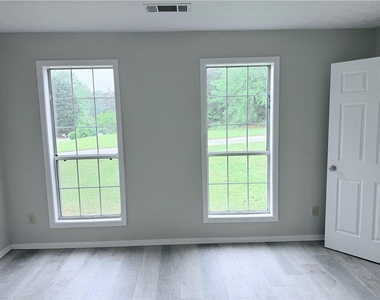 2535 Selman Drive - Photo Thumbnail 4