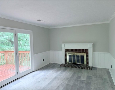 2535 Selman Drive - Photo Thumbnail 5