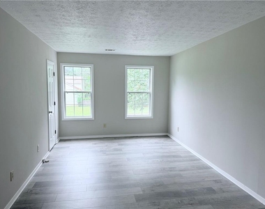2535 Selman Drive - Photo Thumbnail 9