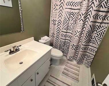 843 Heritage Square - Photo Thumbnail 13