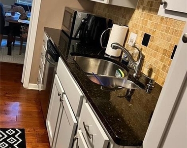 843 Heritage Square - Photo Thumbnail 5